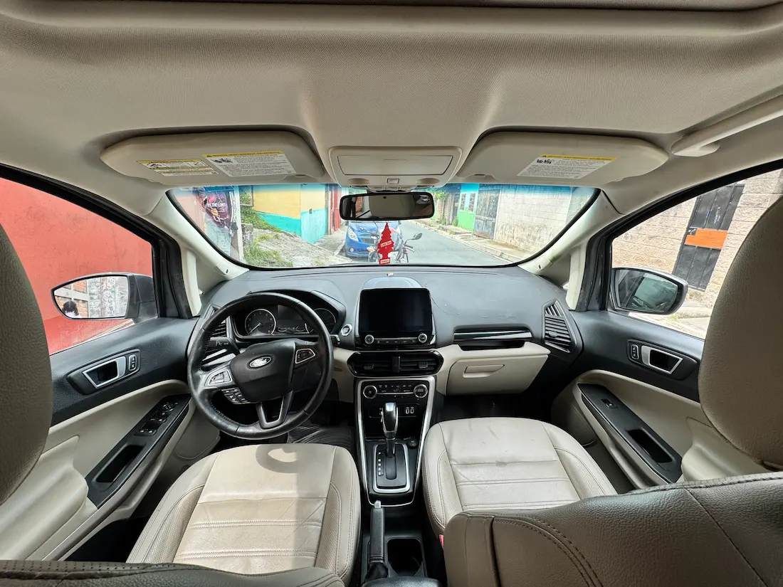 Ford EcoSport 2019 interior completo con pantalla Apple CarPlay Android Auto