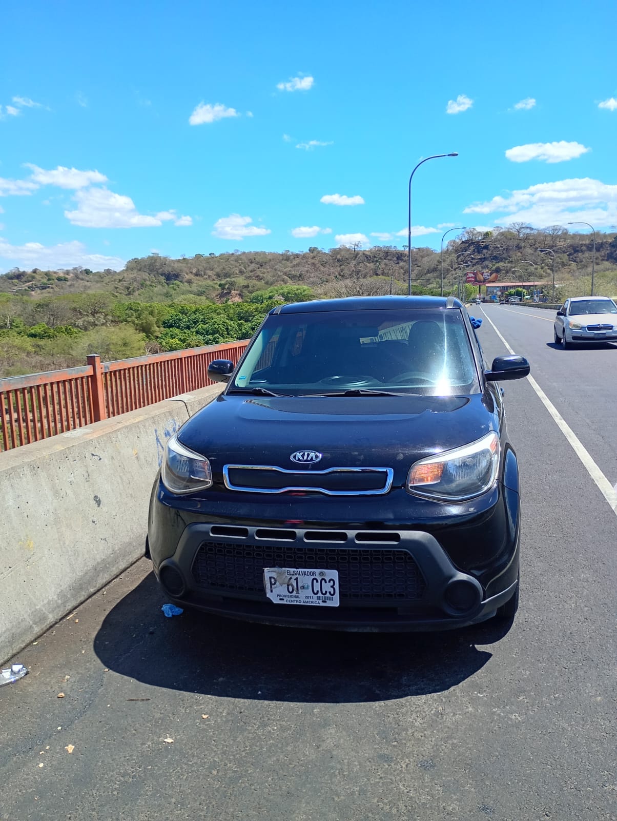 Kia Soul 2020 vista frontal - Renta de crossover en El Salvador